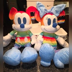 Disney Pride 18.5-Inch Large Minnie Mouse and Mickey Mouse Plush set.